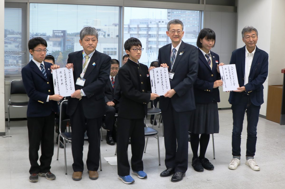 附属新潟中学校の２年生が 中学生の視点からの 万代島地区将来ビジョン を県や市などに提出 新潟県内のニュース にいがた経済新聞