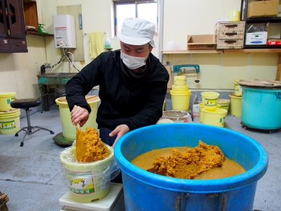 飲食店に味噌を無償提供〜村上市の野澤食品工業【村上新聞】