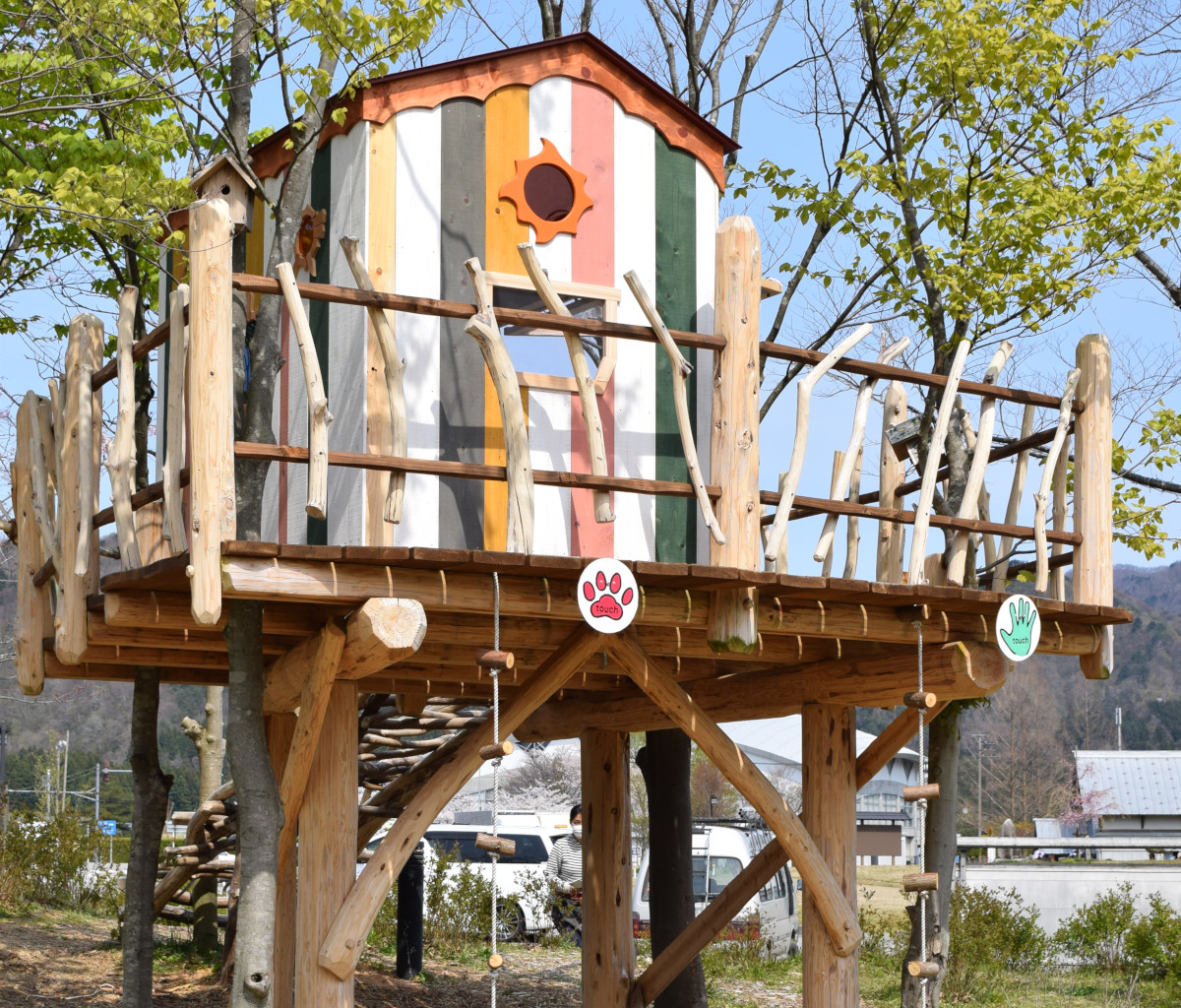 移動式ツリーハウスが完成 関川村 道の駅関川 新潟県内のニュース