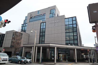 新社名は「群馬新潟フィナンシャルグループ」　第四北越FGと群馬銀行、経営統合の最終合意を正式発表