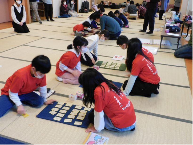 百人一首で卒業記念 KNH（京都長岡東山）五色百人一首クラブ