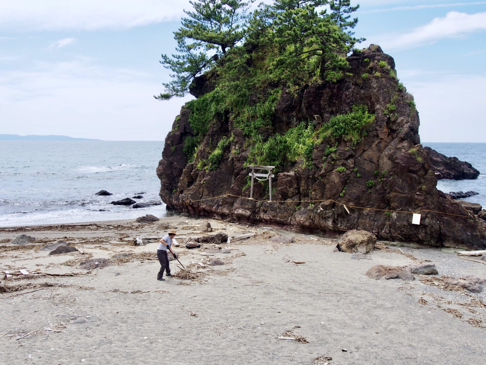 村上新聞】碁石海水浴場が4年ぶりに開設〜新しい運営で楽しみ色々・海