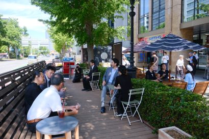新潟駅前にオープンカフェやキッチンカーが出店！　社会実験・東大通みちばたリビング、今春も開催