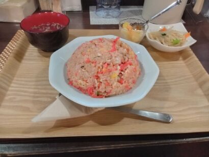 【キシャメシ】喰ってみな、飛ぶぞ！「紅しょうが炒飯」が超絶ウマい、炒飯専門店くるくる（五泉市）