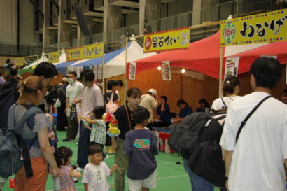 【キャラクターショーにちびっこ熱狂】第2回あきはこども夏祭りが大盛況、企業の地域愛ほとばしる