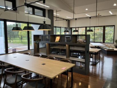 社員食堂がワークスペースにも AIRMANが社内施設をリニューアル