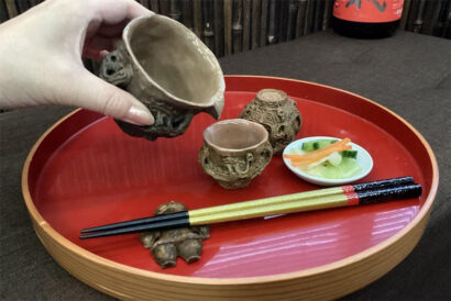 【縄文を身近に感じて】国宝「火焔型土器」をぐい飲みに　11月末から新潟市江南区のギャラリーで予約受付　