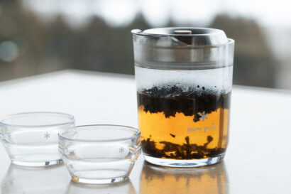 【村上茶を雪室貯蔵】スノーピークが「雪国紅茶」を発売、地域の食文化の発信へ
