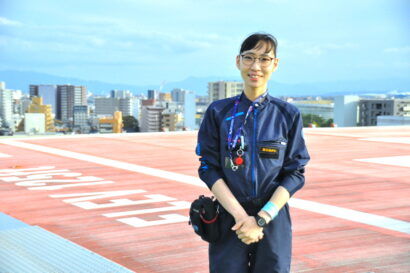 【特集】新潟大学医歯学総合病院・倉又あかりさん「熱く、冷静に」　患者の命に向き合うフライトナースの使命、新潟青陵大学卒業生を追う