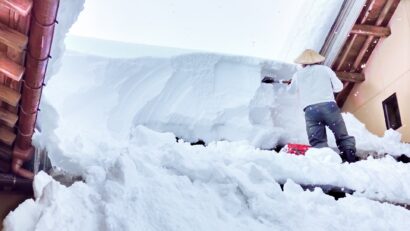 出勤せず同僚が訪問…雪に埋まった76歳男性を遺体で発見（新潟県十日町市）