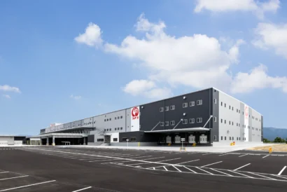 【グループ最大の物流拠点に】「コメリ関西流通センター」を稼働開始、2月21日に竣工式を挙行