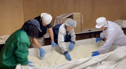 高校生が作った日本酒！　「〇結（えんむすび）」が3月2日に発売　米づくりから酒仕込み、さらにラベルまで手掛けた純米大吟醸