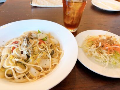 【キシャメシ】サラダバーがうれしい欧風食堂ファミーユで、新鮮野菜たっぷりランチ