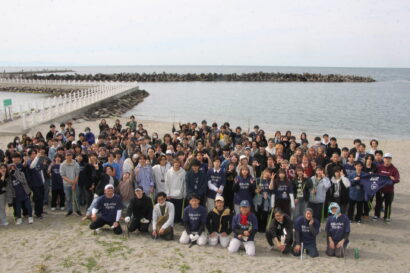 【SDGs Day】国際音楽・ダンス・エンタテイメント専門学校×日東成工株式会社、コラボで海岸清掃