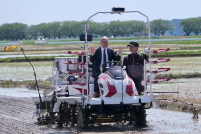 スマート農業普及目指す　新潟県弥彦村で実証実験、湛水直播など導入