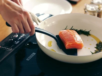 「フライパンで魚の切り身をキレイに返す」に特化したターナー、パール金属（三条市）の新ブランドの新ブランド『TOUCH st』から