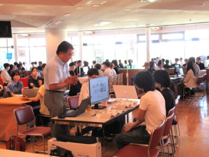 【県内30社が集結】新潟国際情報大学、1・2年生向けにキャリア支援イベント初開催　低学年から仕事への知識・関心を育成