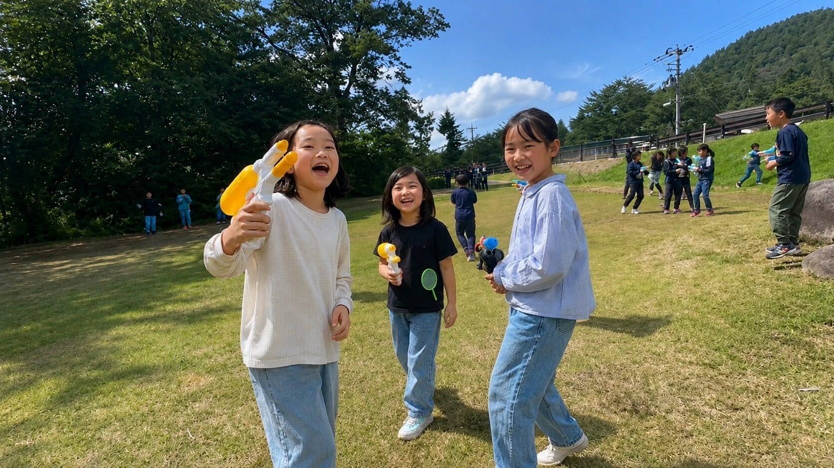 水鉄砲遊びを楽しむ子どもたち 画像提供:株式会社バンガラングス