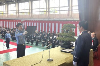 【決意を胸に、いざ第一線へ】新人警察官55人が巣立つ、警察学校で卒業式