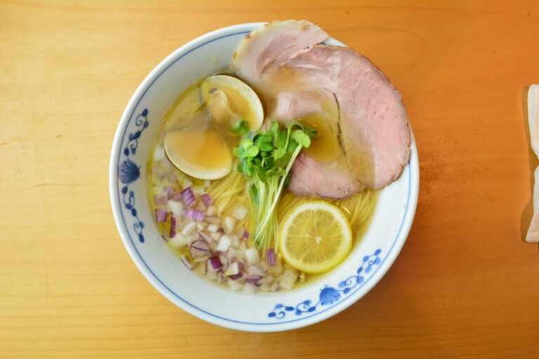 さらい五泉本店の「はまぐりと青山椒の塩そば」