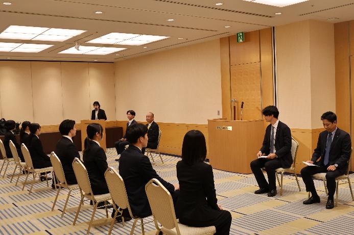 ホテル日航新潟で開いた内定式(画像提供:栗山米菓)