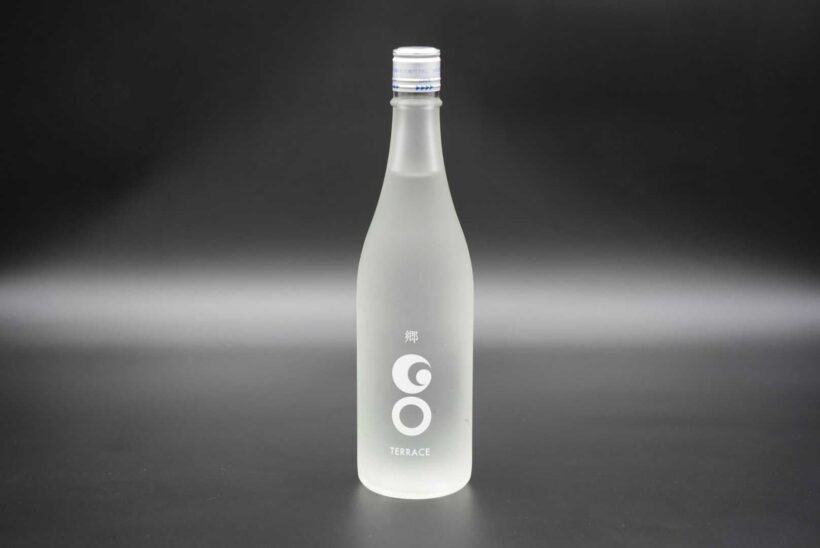 魚沼産コシヒカリで醸した「郷(GO)TERRACE」(画像提供:津南醸造)