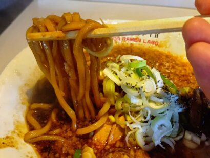 【キシャメシ】背脂ブラックの衝撃！ミシュランガイド掲載店の矜持も味わう中田製作所（五泉市）