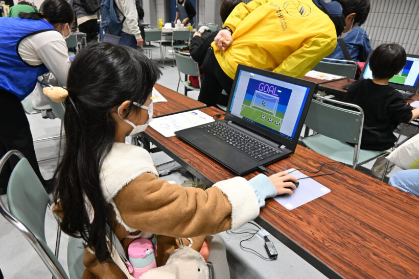 昨年のワンダーパークでのプログラミング体験（2025年11月、ハイブ長岡）