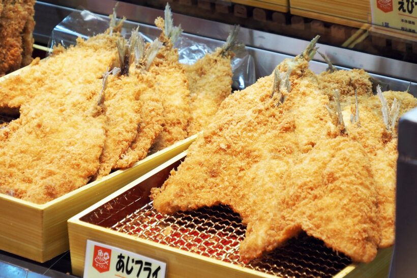 人気のあじフライ（画像提供：角上魚類ホールディングス）