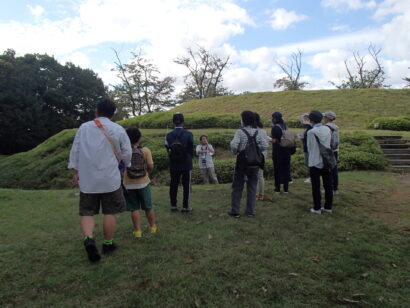 古津八幡山古墳に登ろう、新潟市で「秋のまいぶん祭り」